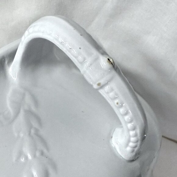 Antique J & G Meakin Ironstone Chamber Pot White Embossed Floral England 1800s - Picture 11 of 12